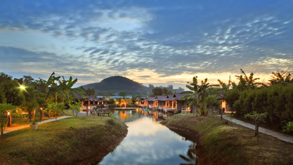 The Villa Laemhin Lagoon Resort Phuket Exterior foto
