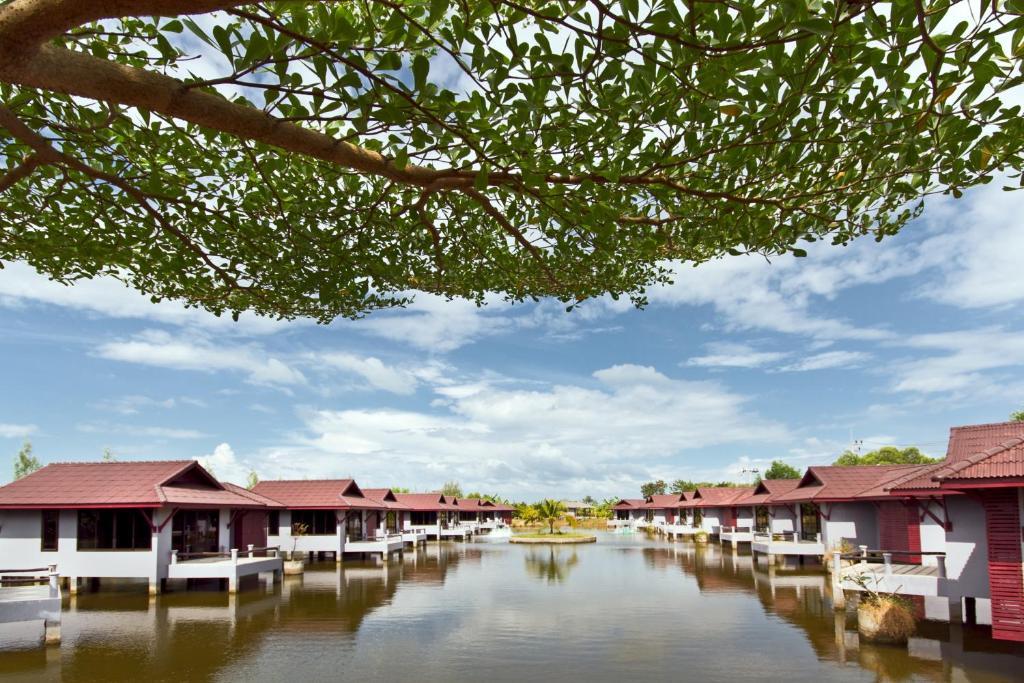 The Villa Laemhin Lagoon Resort Phuket Exterior foto