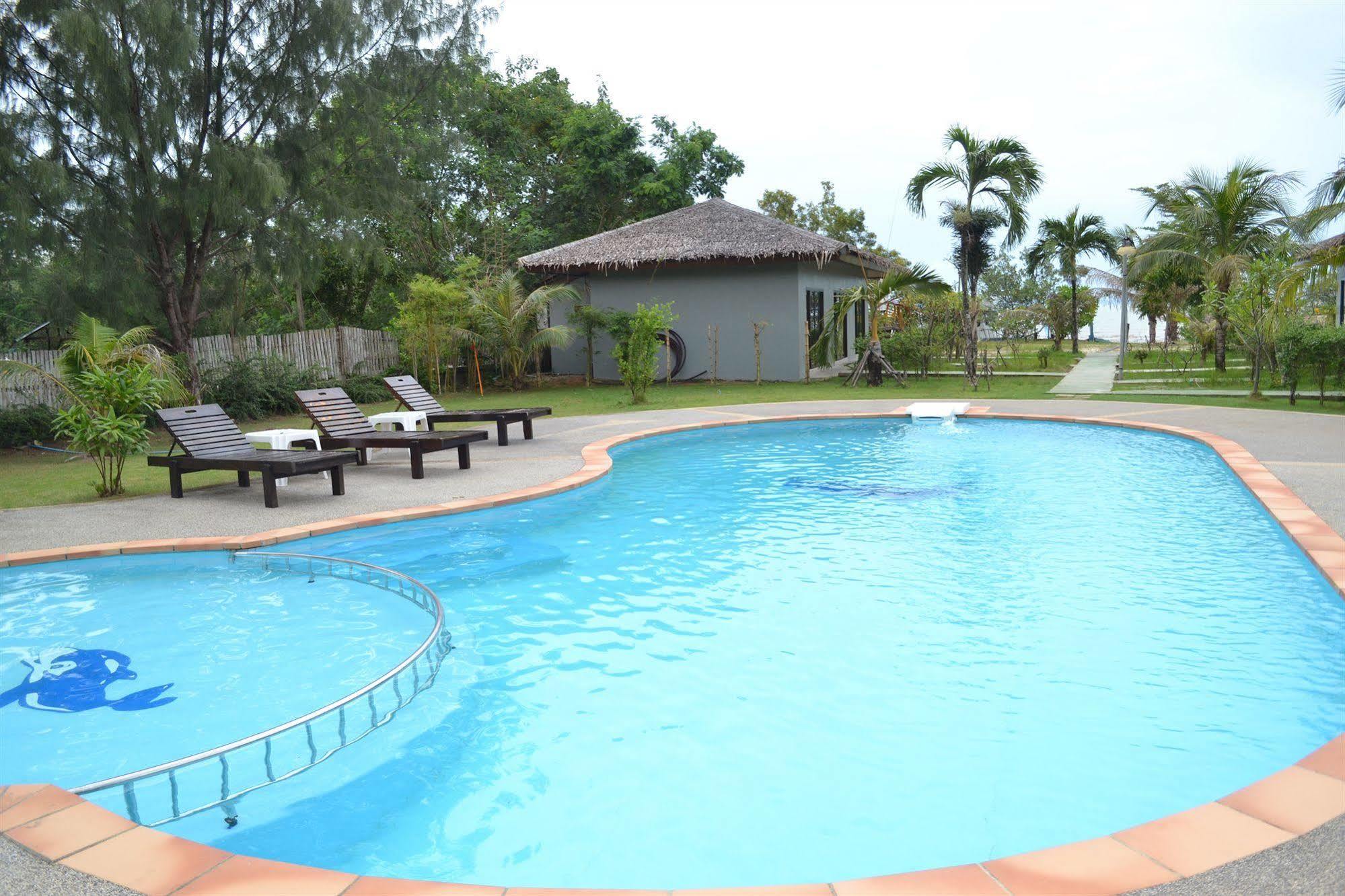 The Villa Laemhin Lagoon Resort Phuket Exterior foto